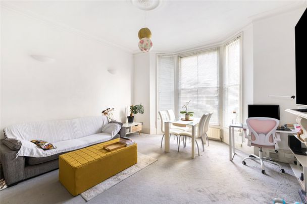 Devonport Road, London, W12 flat to rent - Photo 1