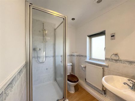 2 bedroom semi-detached house to rent - Photo 5