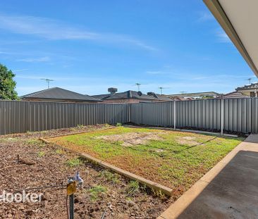 Neat, Three Bedroom Family Home - Photo 6