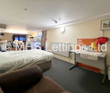 9 Bedroom Mid Terraced House for rent in Hyde Park Road - Photo 5