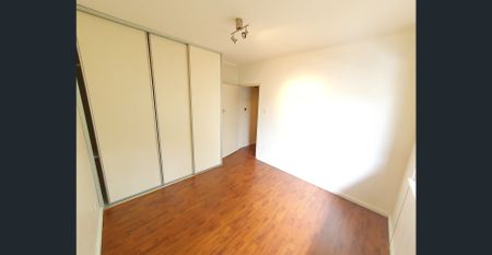 SINGLE BEDROOM UNIT WITH A/C - CLOSE TO CBD - Photo 5