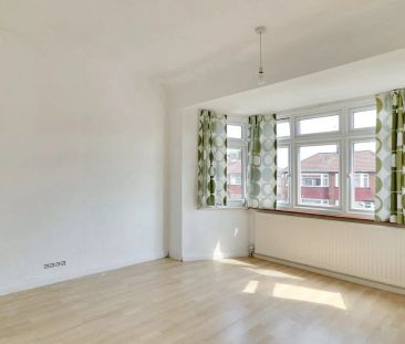 Broadcroft Avenue, Stanmore, HA7 - Photo 4