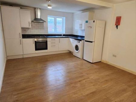 Chapel Street, Woking, GU21 - Photo 4