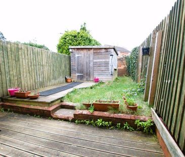 2 bedroom terraced house to rent - Photo 2