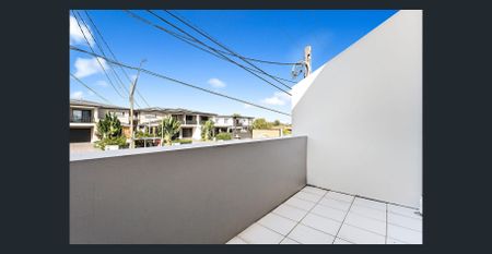 TOWNHOUSE IN SECURE COMPLEX - Photo 4