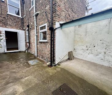 2 bedroom terraced house to rent - Photo 2