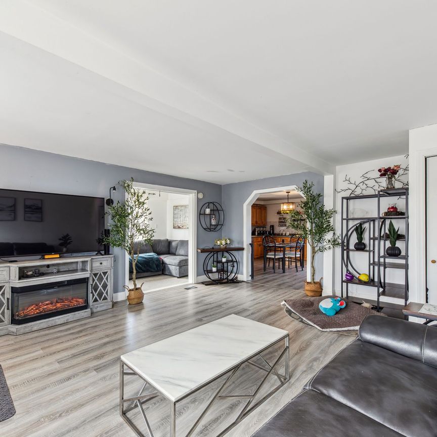 For Lease - 16 Fifth Street, Midland, Ontario - Photo 1