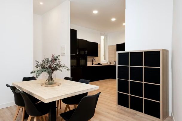 Calle de Valverde, Madrid, Community of Madrid 28004 - Foto 1