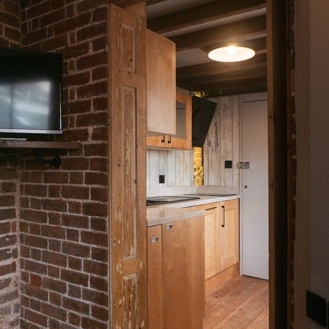 Studio Flat, Lower Rock Gardens, BN2 - Photo 1