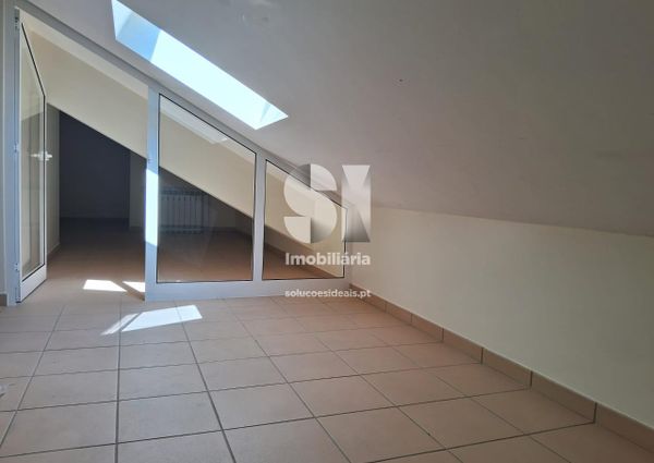 Apartamento T5 em Coimbra