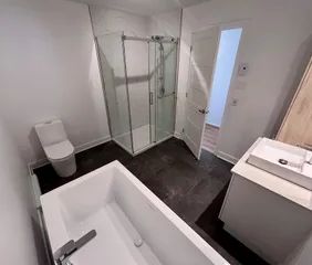 1 room apartment of 102m² in Granby - Photo 1