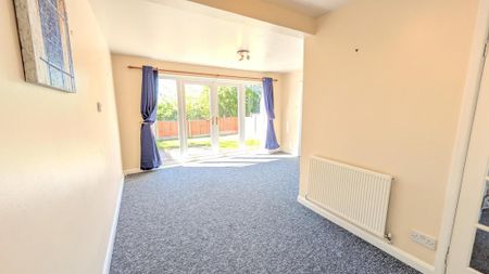 2 bedroom maisonette to rent - Photo 2