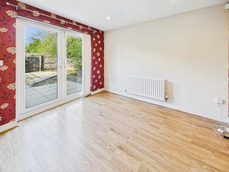 3 bedroom detached house to rent - Photo 3