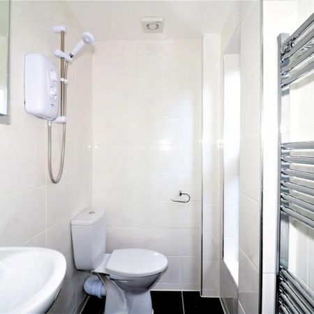 2 Bed Flat, King Street, LU1 - Photo 3