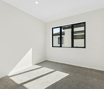 Modern Living, Nothing Short of Stunning - Photo 5