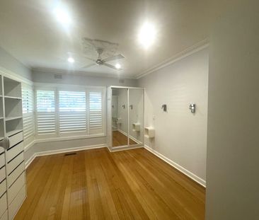 Cosy Family 3 Bedroom Home in Macleod - Photo 4