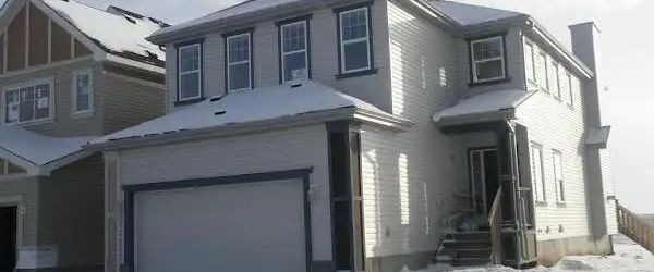 4 bedroom beautiful and bright house — 4 Bedrooms House - Photo 1