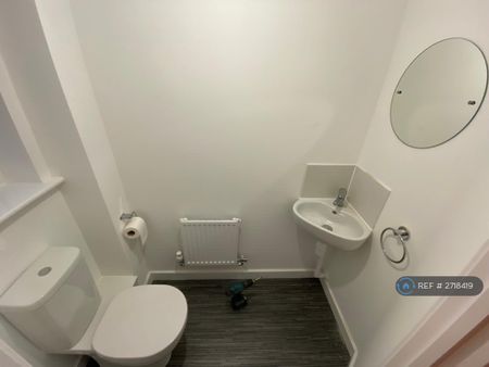 3 bedroom terraced house to rent - Photo 2