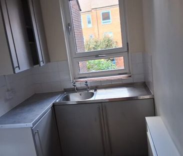 Thrawl Street – Flat 9 - Photo 1