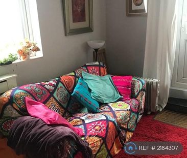 1 bedroom in a flat share to rent - Photo 1