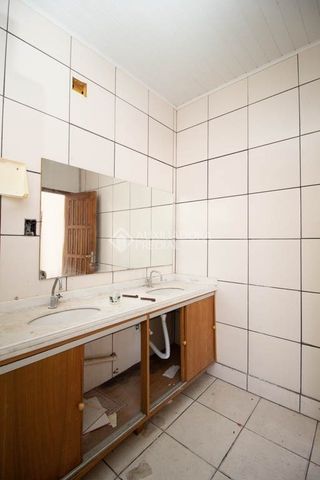 Casa com 5 quartos e 749m² para alugar em Ipanema, Porto Alegre. - Photo 2