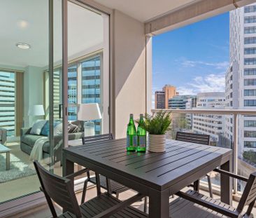 Ultra-Spacious & Modern Apartment in Prime Location ** Available 21... - Photo 6