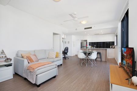 AROBR MILTON - RIVER VIEW 2 BEDROOM 2 BATHROOM FURNISHED APARTMENT PLUS A CAR PARK â JUST 2KM FROM THE CBD - Photo 2