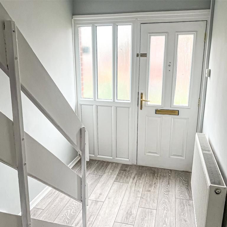 3 bedroom terraced house to rent - Photo 1