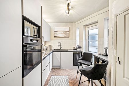 2 bedroom flat to rent New Church Road, Hove - Photo 3