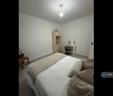 1 bedroom in a house share to rent - Photo 6