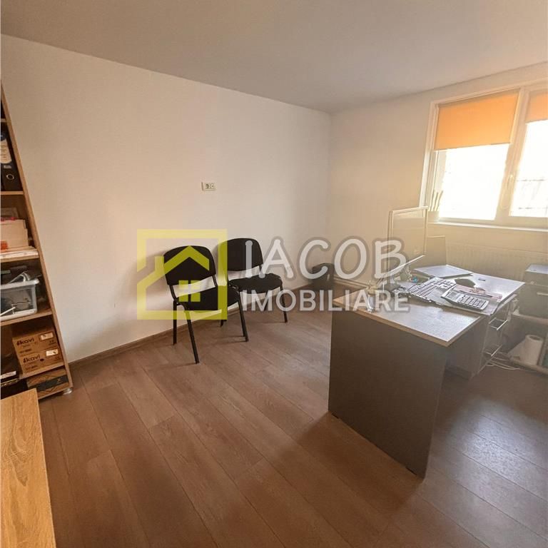 Casa de inchiriat, Str. Traian, zona centrala a mun. Bacau - Photo 1