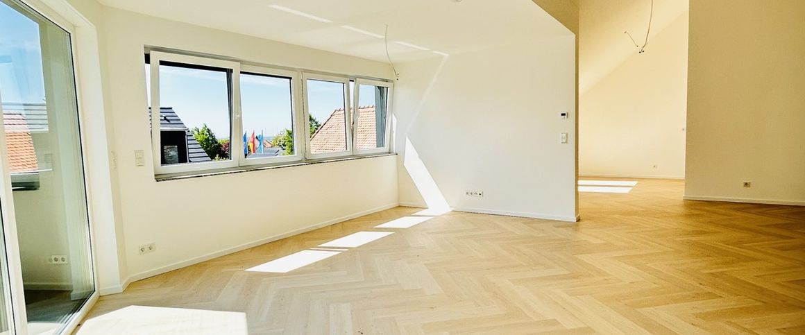 !Luxuriöses Penthouse mit Blick über die malerischen Weinberge. Über 4 m hohe Decken! - Foto 1