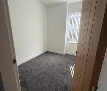 12 Portrush Road, Coleraine, BT52 1RD - Photo 2