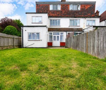 3 bedroom flat to rent - Photo 6