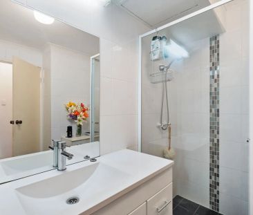 Charming 2-Bedroom Ground-Floor Unit in the Heart of Mandurah - Photo 1