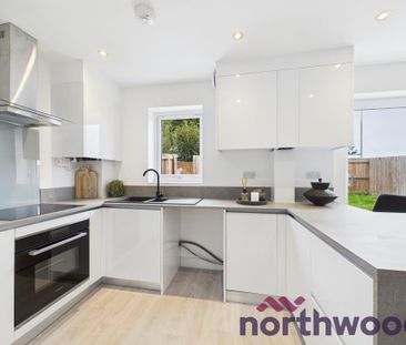3 bedroom semi-detached house to rent - Photo 4