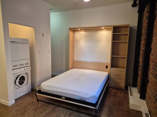 Yates Studio - 302 - Photo 1