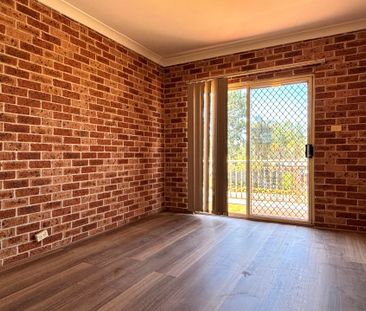 Duplex in Sought After Bossley Park! - Photo 1