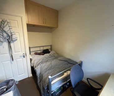 Rockingham Avenue, Tang Hall - P2169 - Photo 5