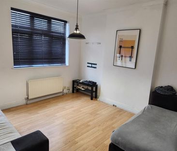 2 Bedroom Flat To Let - Photo 1