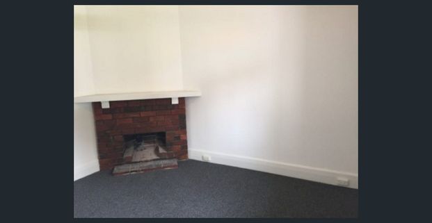 Stunning House In Excellent Location - Photo 1