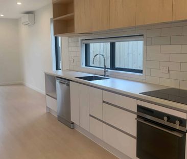 Modern, Warm, Dry & Healthy - 3-Bedroom Terrace Home with Big Savin... - Photo 5