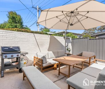 10 Breona Pl, Lyons ACT 2606 - House For Rent | Domain - Photo 2