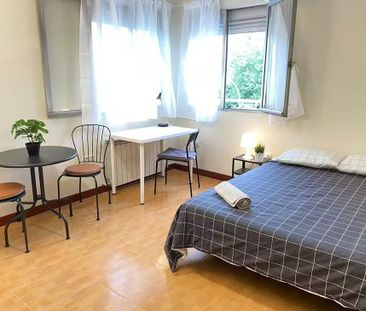 Calle de Pico de Alba, Madrid, Community of Madrid 28053 - Photo 1