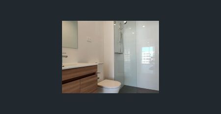 For Lease - stunning 3 bedrooms apartment for lease - Photo 4