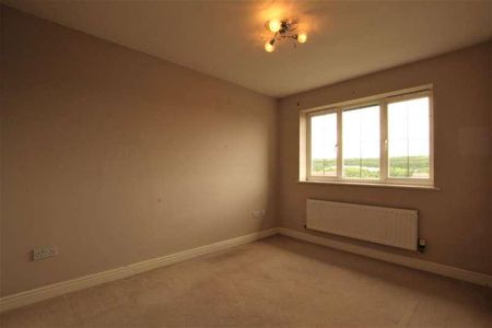 Ironstone Drive, Chapeltown, Sheffield, S35 - Photo 2