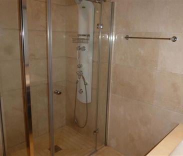 Middle Floor Apartment in La Quinta - Photo 2