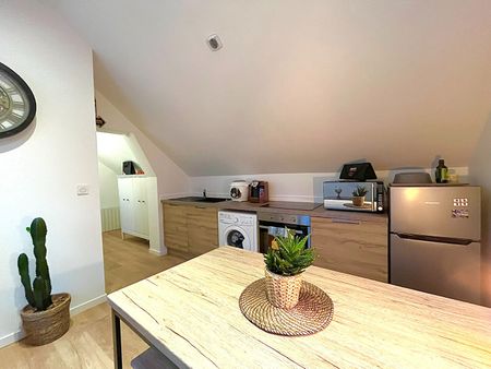 Appartement à louer - REIMS / RUE MARTIN PELLER - Photo 5