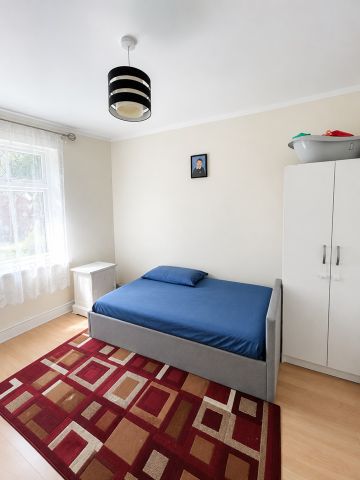 2 Bed Flat, Barking Road, E6 - Photo 3