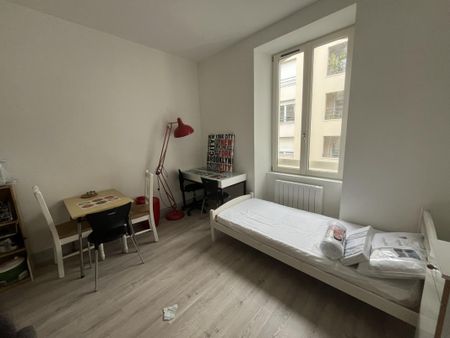 Location Appartement 1 pièce Meublé 18m² ANGERS 49000 - Photo 2